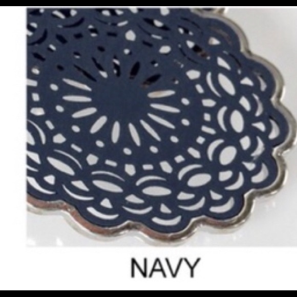 POMINA Laser Cut Mandala Tear Drop Earring - Picture 2 of 7